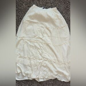 Hollister Cream Tiered Maxi Skirt